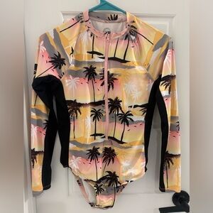 New Wonder Nation Tropical Rash Guard 1 pc Girls Long Sleeve UPF 50+ XXL Size 18